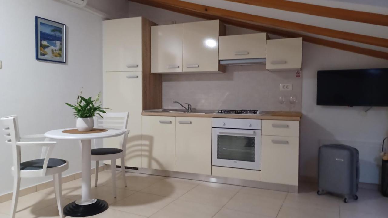 Apartmani Amra Нови-Винодолски Экстерьер фото