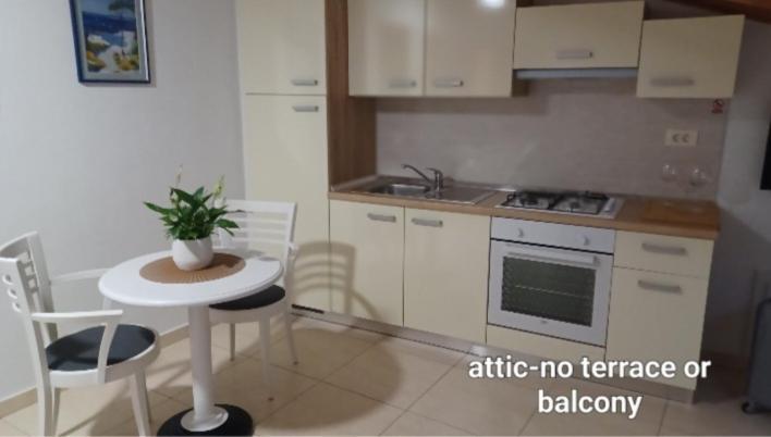 Apartmani Amra Нови-Винодолски Экстерьер фото
